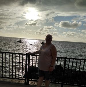 Meet your Posher, Andrea